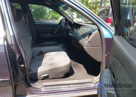 2008 Ford Crown Victoria Police/Police Interceptor from USA, damaged, VIN 2FAHP71V38X153265